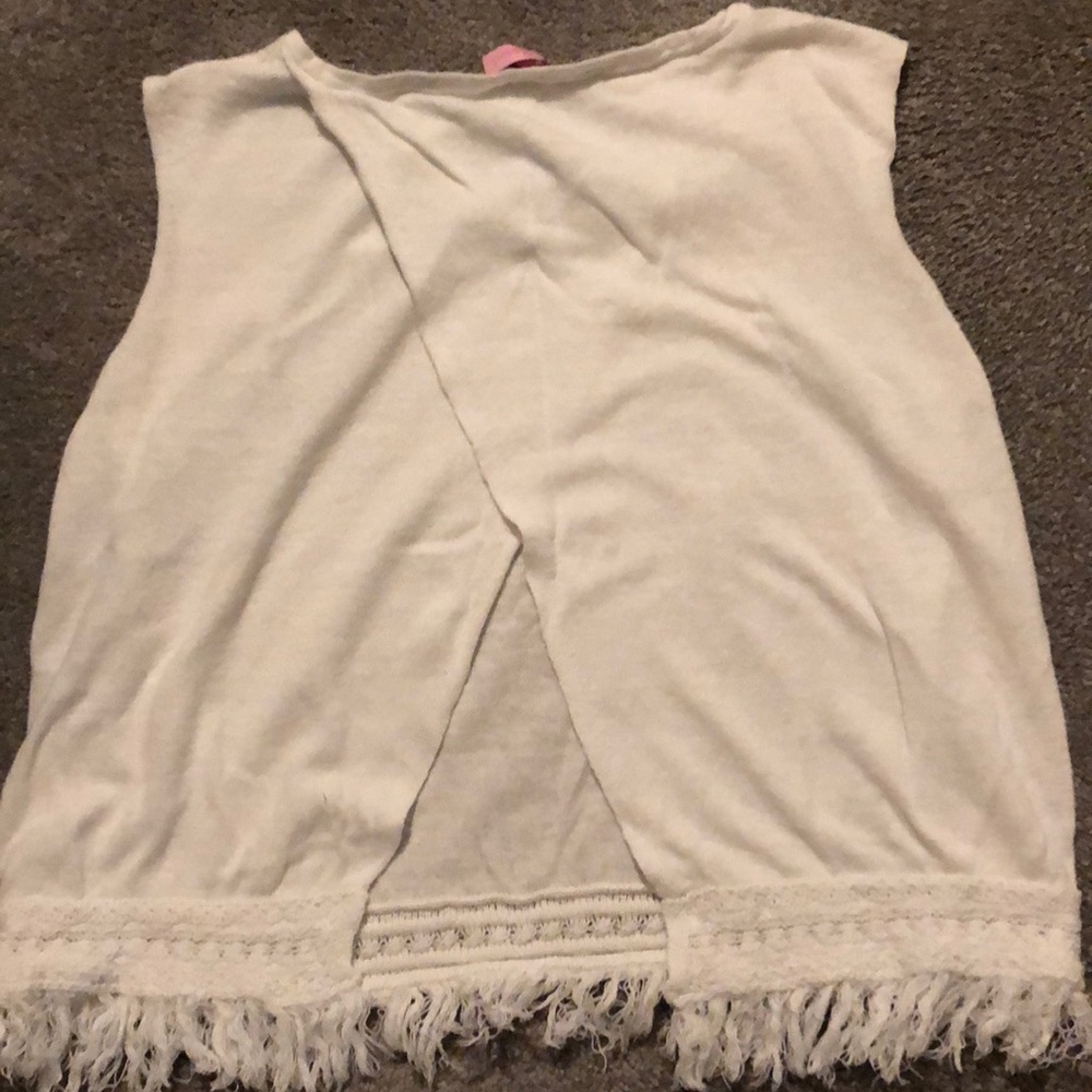 Lilly tank
